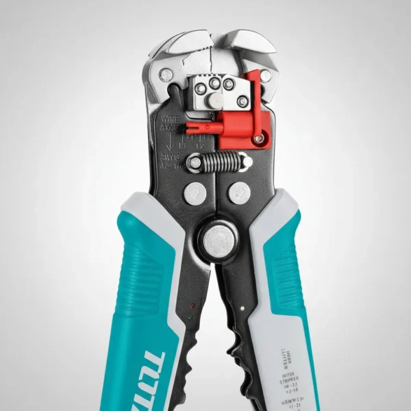 Alicate Pelacable 8-1/4" Multifuncion Crimpar Y Corta Total