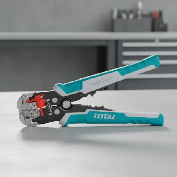 Alicate Pelacable 8-1/4" Multifuncion Crimpar Y Corta Total